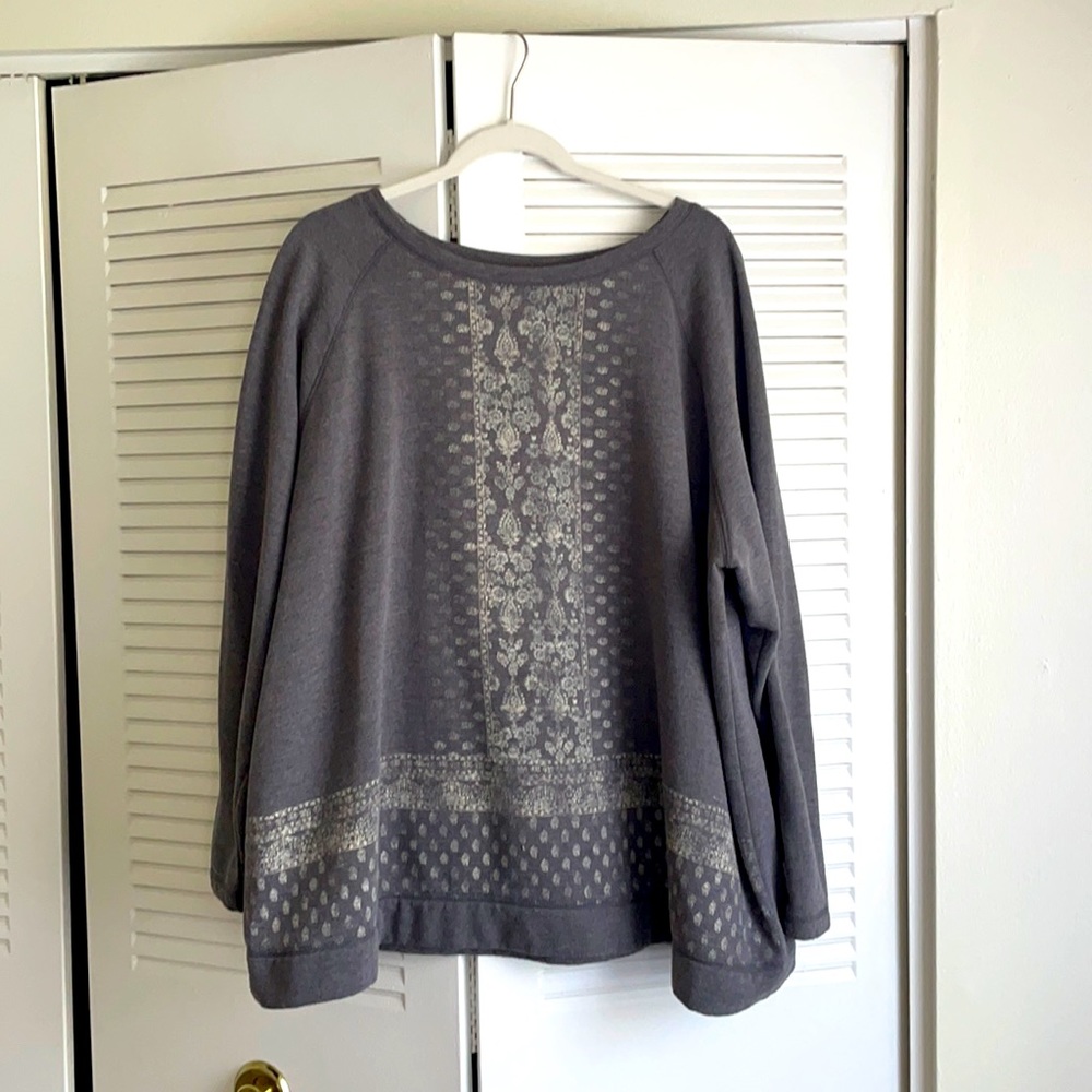 Sweatshirt